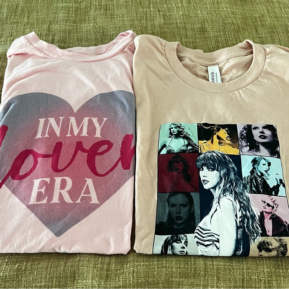 2 Taylor Swift Tee Shirts. Size:Small EC
